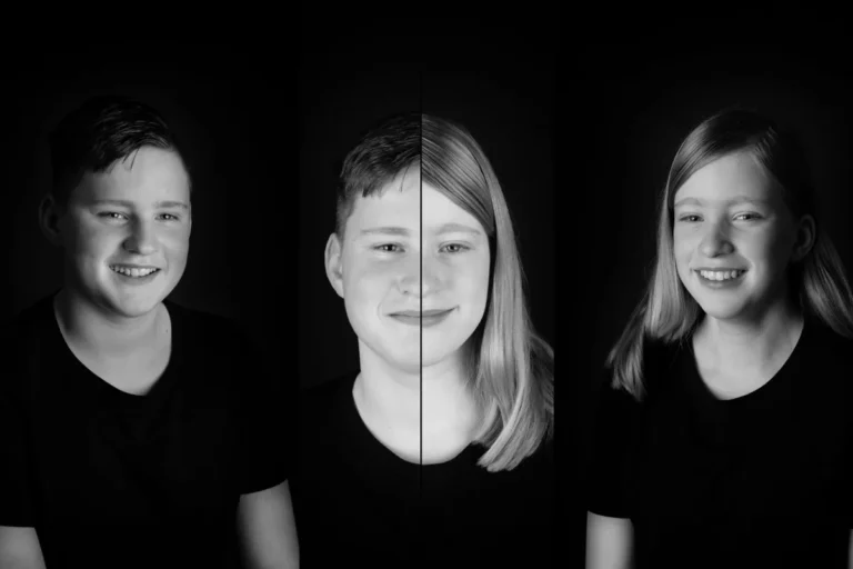 2 in 1 portret van broer en zus: twee losse portretten en het samengevoegde portret in zwart-wit