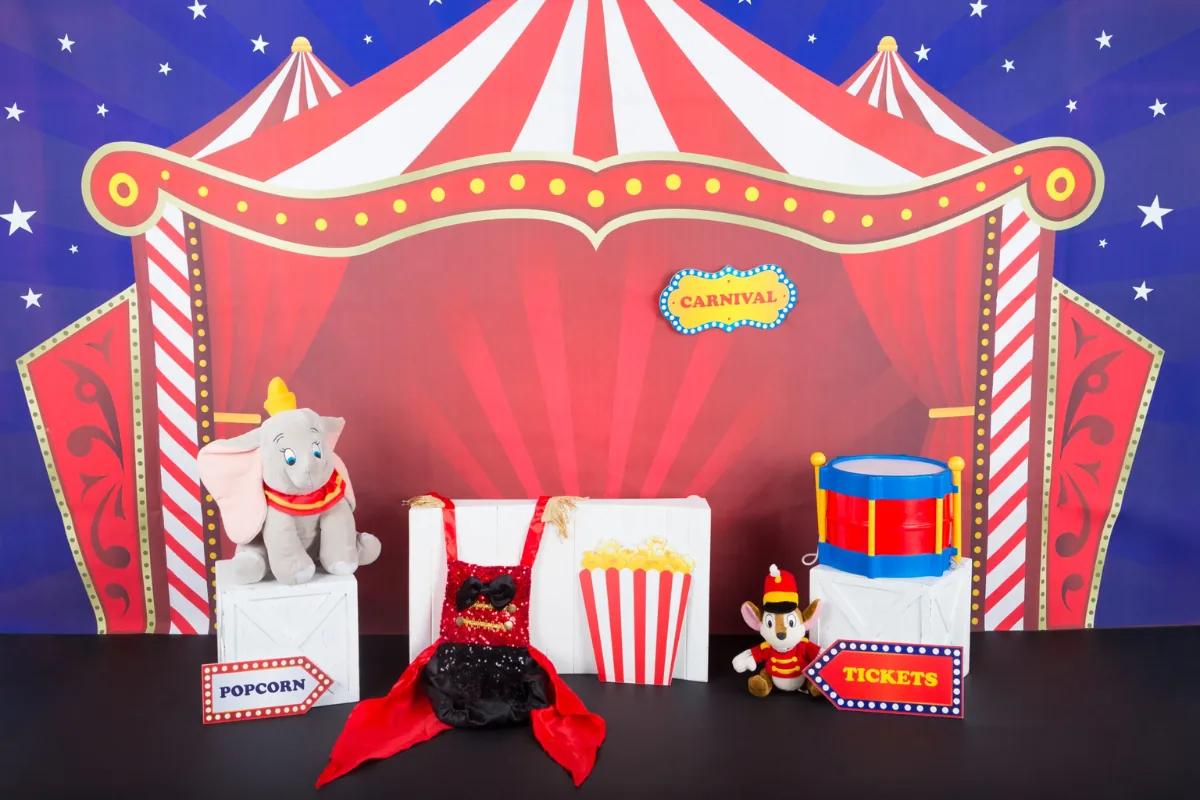 Dombo cake smash decor met circustent, popcorn en een rood pakje, cakesmash fotoshoot Zoetermeer